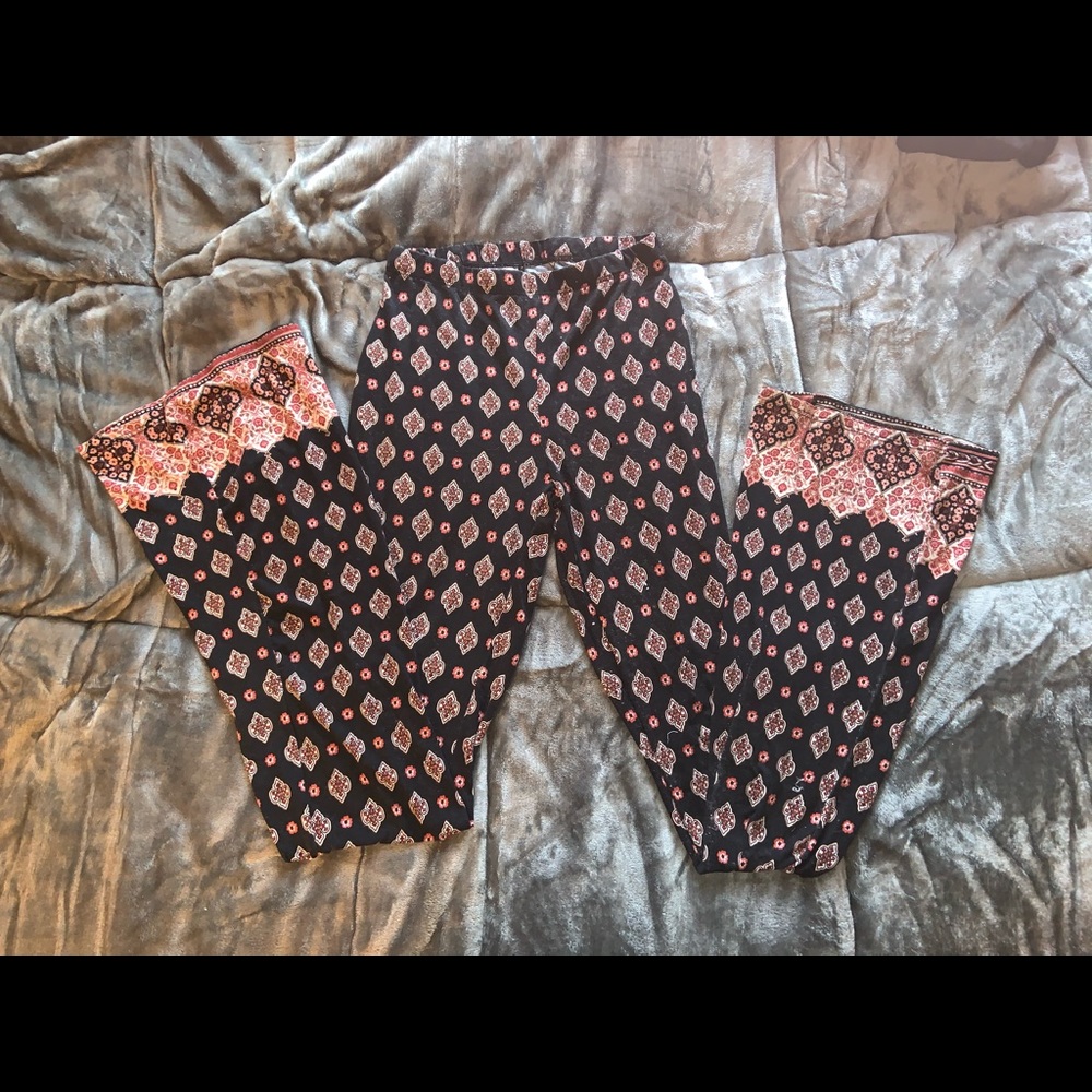 Size small paisley bell bottom leggings